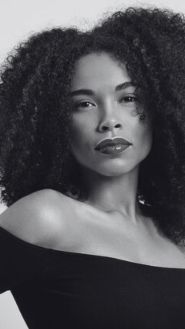 Wavy Hair Elegance: Styling Tips and Tricks